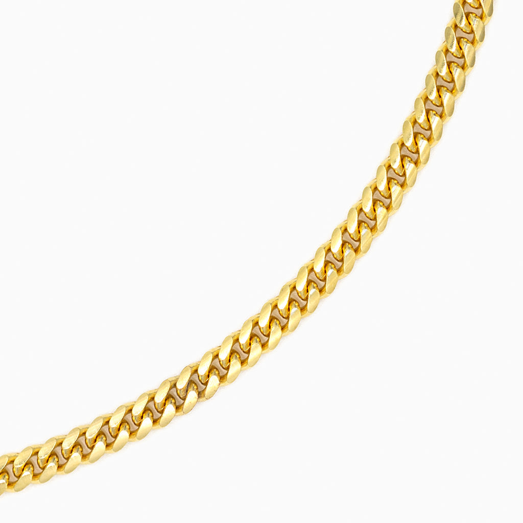 Thick Gold Cuban link chain close up 