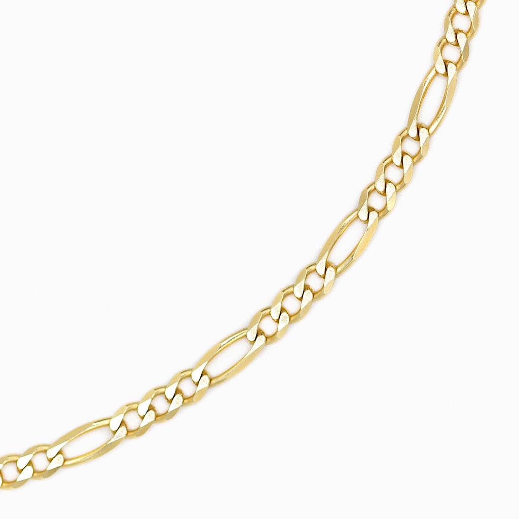 Figaro chain gold close up shot